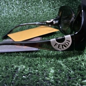 Auth Fendi Oversized Sunglasses in Tortoise Green